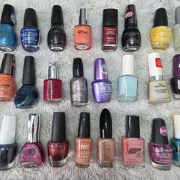 Lot of 40 Assorted Nail Polishes Gel, Glitter, Metallic, Matte Shades - Picture 14 of 16
